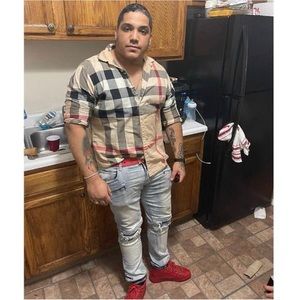 Meet your Posher, Carlos